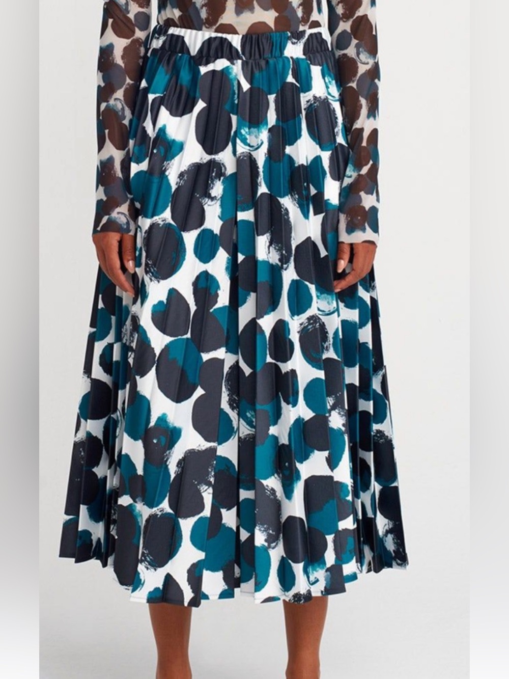 Women’s Teal & Black Pleated Midi Trousers